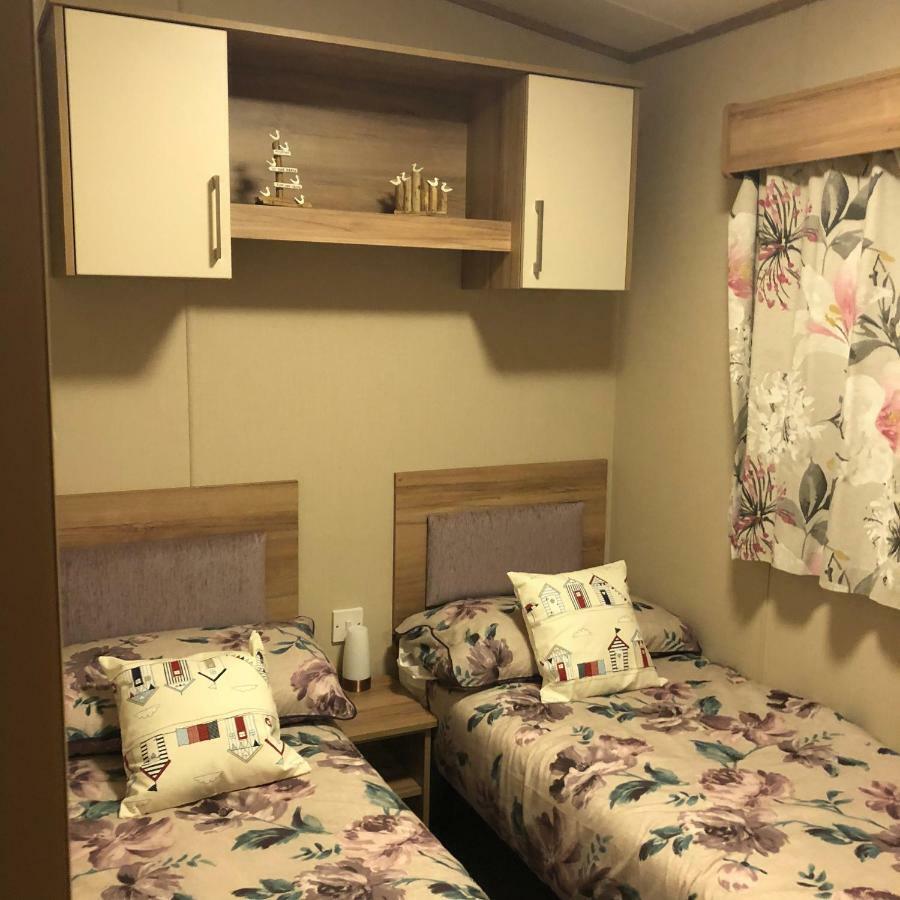 176 @newquay View - Families & Couples Only Holiday park *